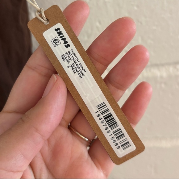 NWT skims everyday sculpt mid thigh bodysuit in cocoa - Picture 7 of 7